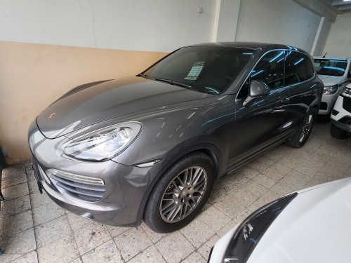 Porsche Cayenne S  2011