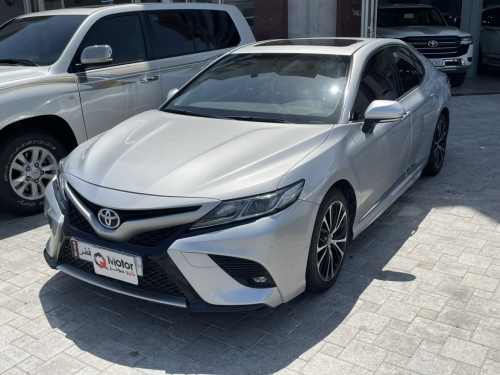 Toyota Camry SE 2019