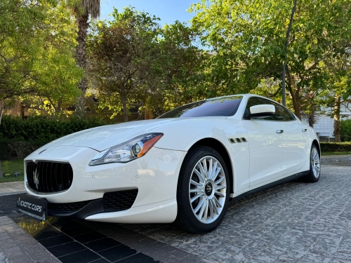 Maserati Quattroporte 